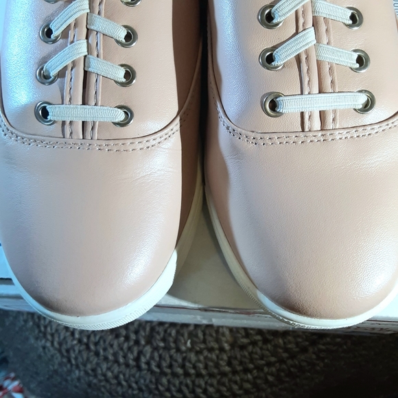 Comfortview Leather Gum Pink Wide Width Walking Sneakers Sz 8W - Picture 5 of 8